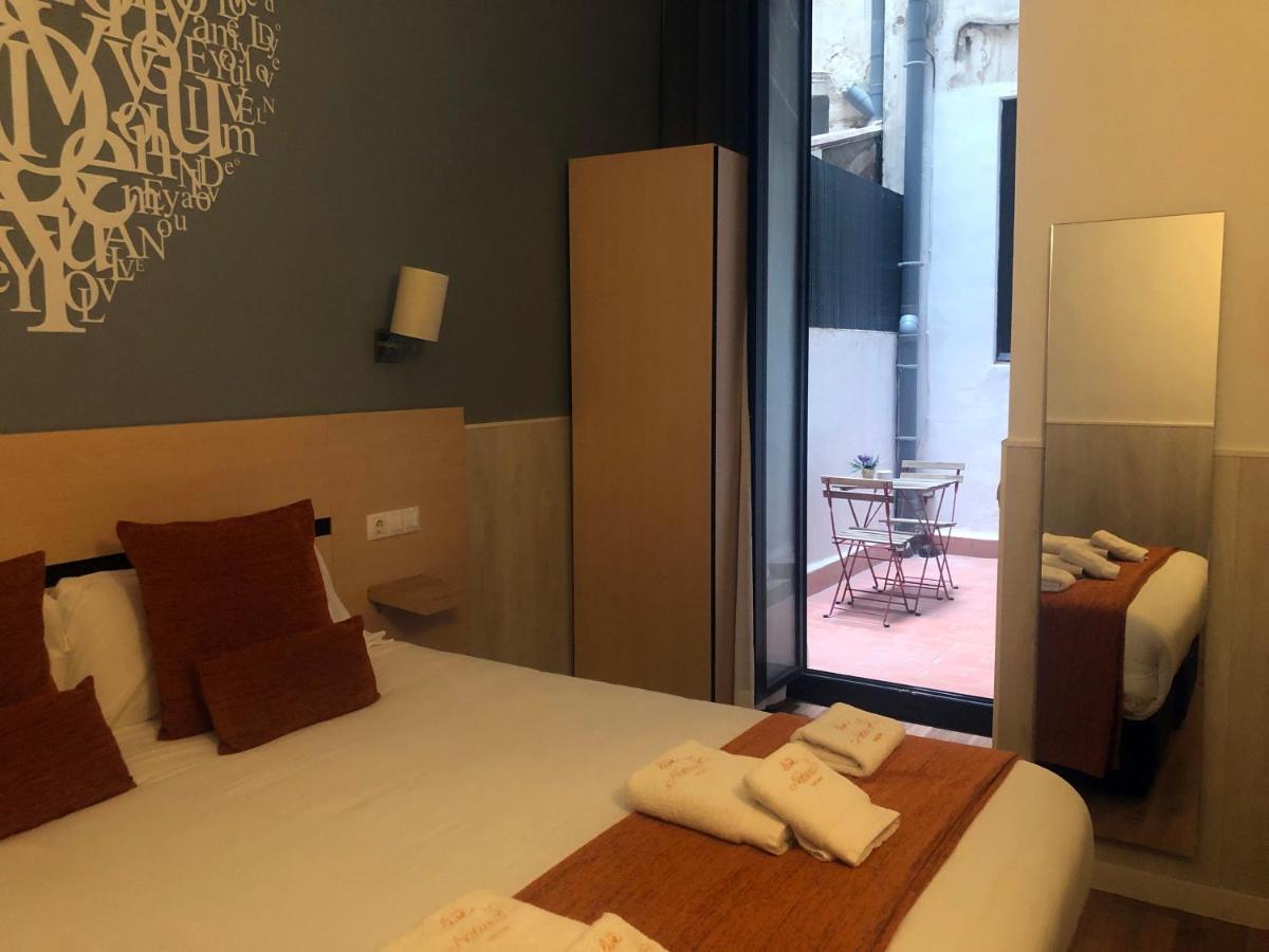 Hostal Live Natura Barcelona (Adults Only) Ngoại thất bức ảnh