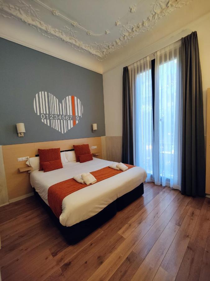 Hostal Live Natura Barcelona (Adults Only) Ngoại thất bức ảnh