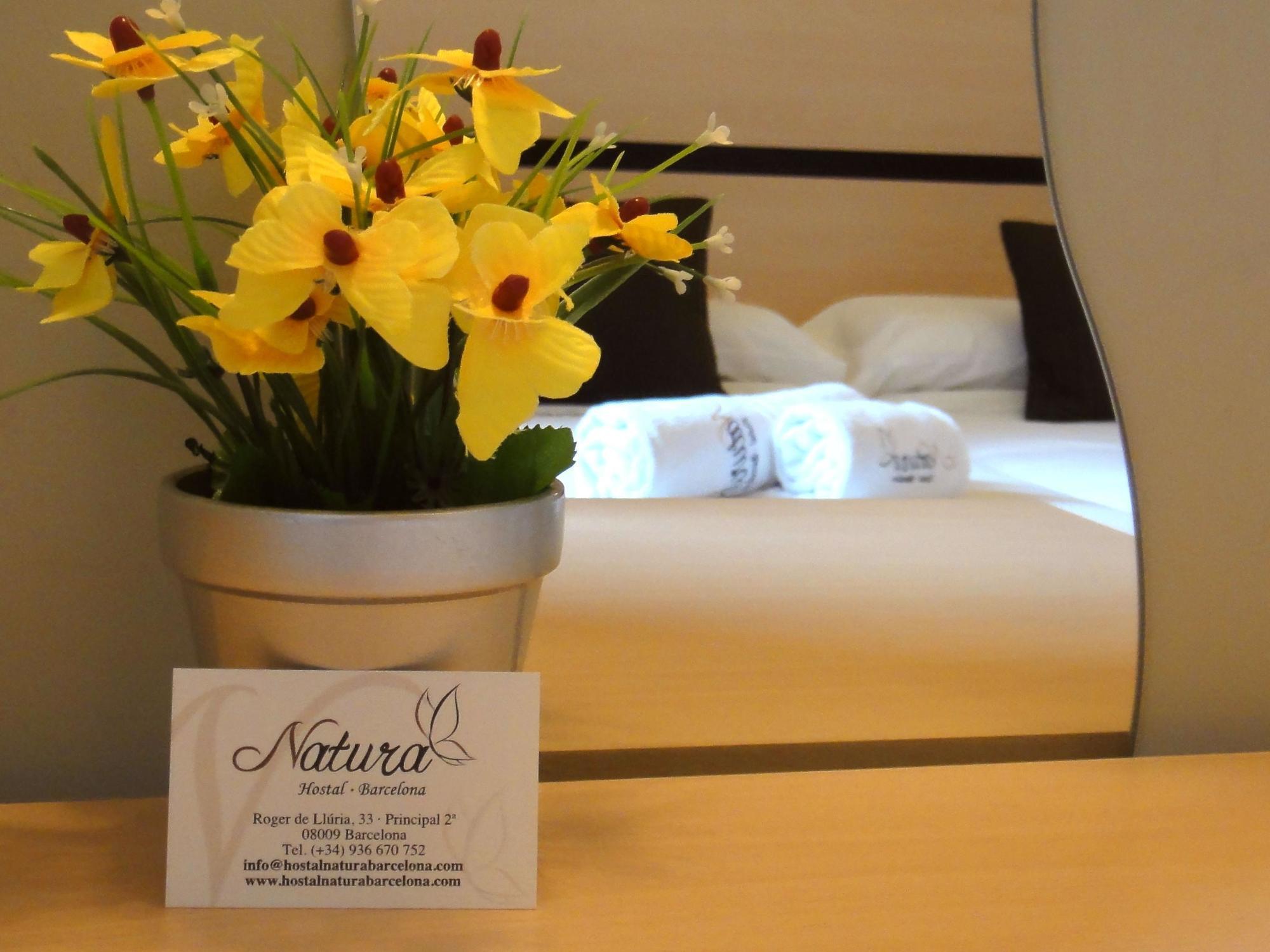 Hostal Live Natura Barcelona (Adults Only) Ngoại thất bức ảnh